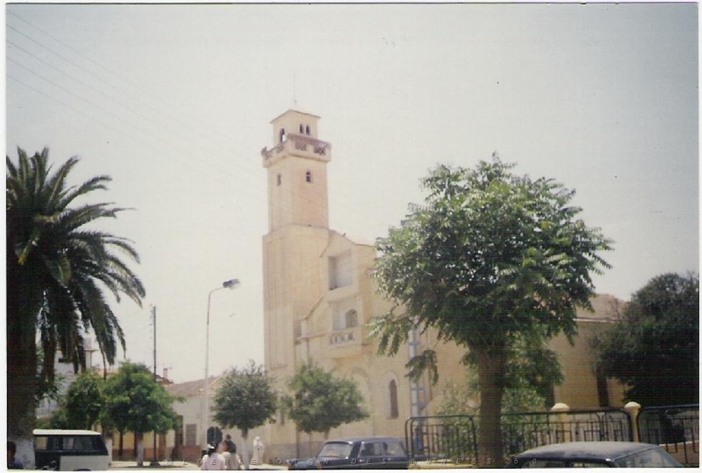 LE TELAGH EGLISE DEVENUE MOSQUEE.JPG